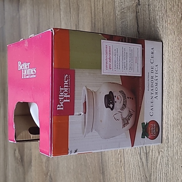 NIB 2011 LIMITED EDITION BETTER HOMES AND GARDENS SCENTED WAX WARMER SNOWMAN - Picture 2 of 8